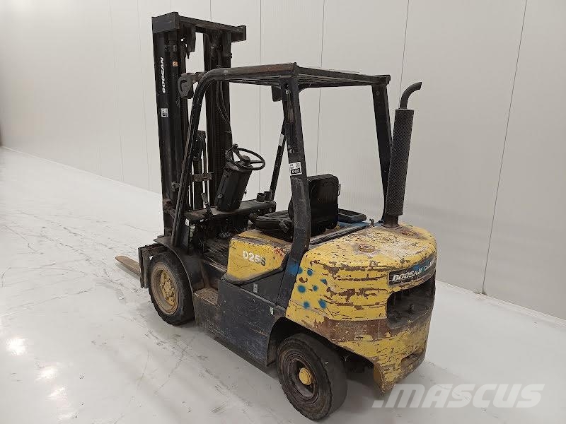 Daewoo D25S-3 ECO Dizelski viličarji