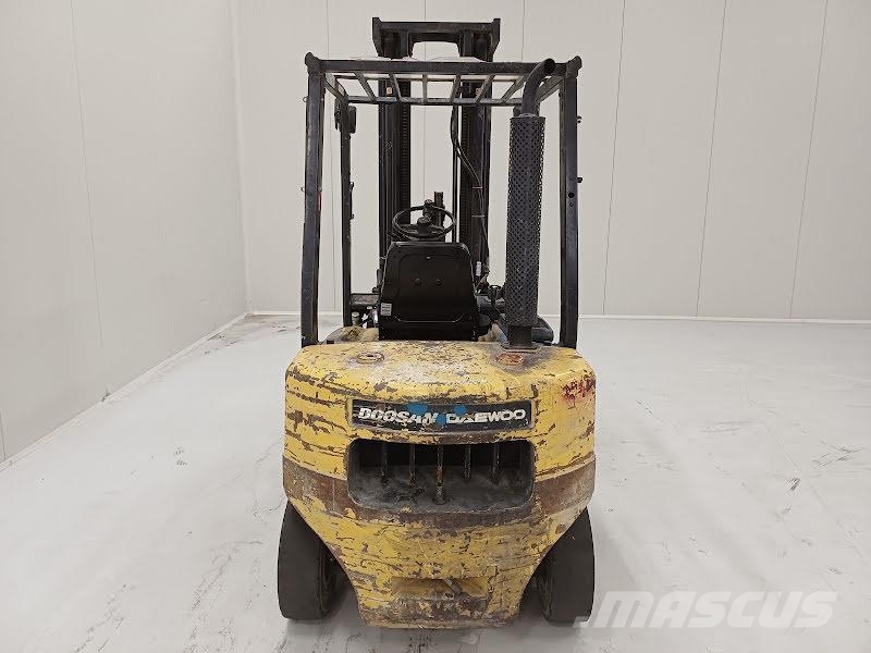 Daewoo D25S-3 ECO Dizelski viličarji