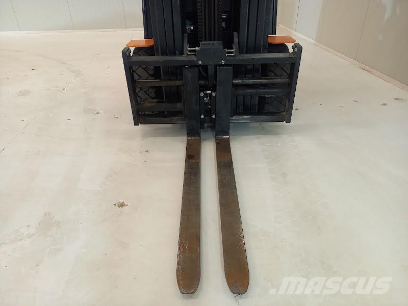 Doosan B25NS Sähkötrukit