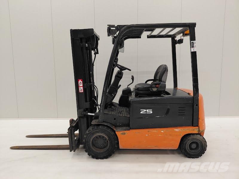 Doosan B25X-5 Sähkötrukit