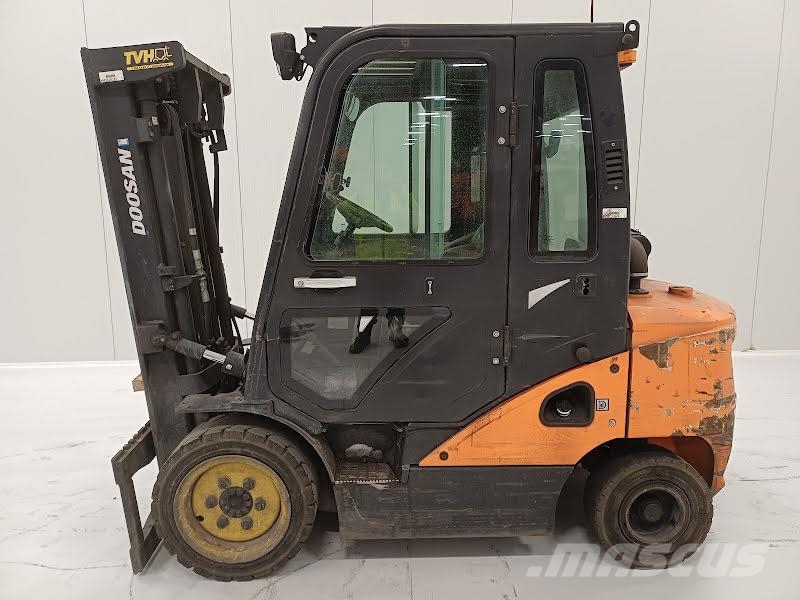 Doosan D30S-7