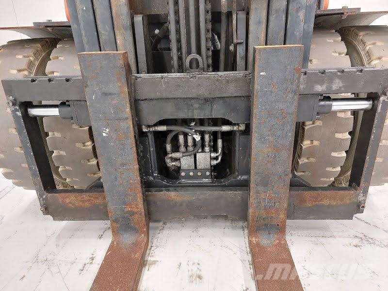 Doosan G33P-5 Gas Stapler