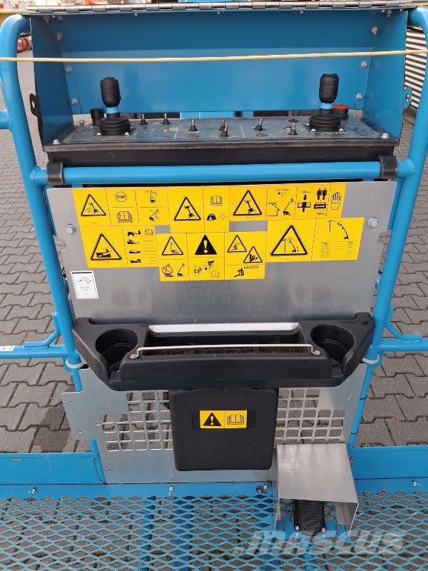 Genie S-60J رافعات سلة تلسكوبية