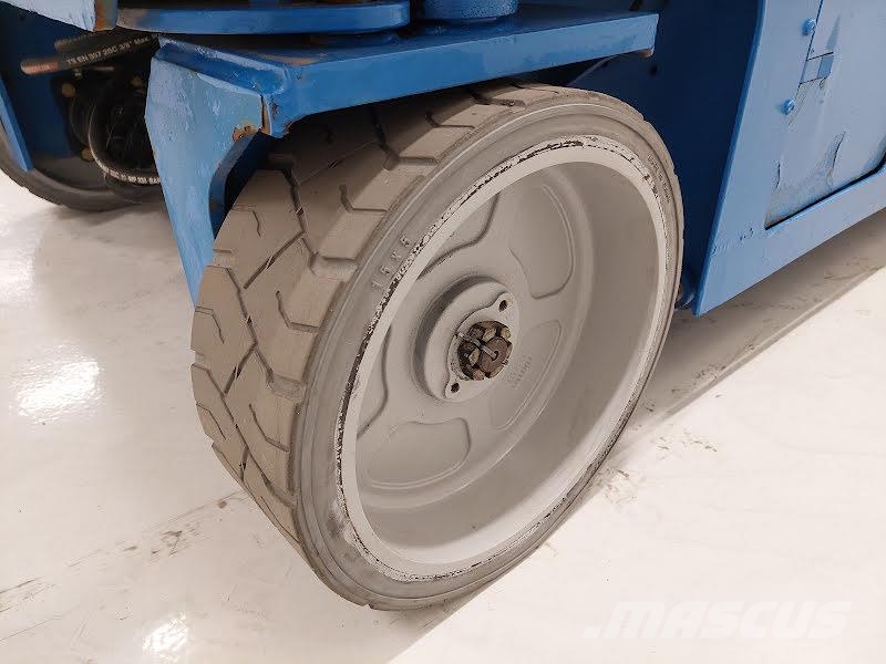 Genie GS-4047 Käärtõstukid