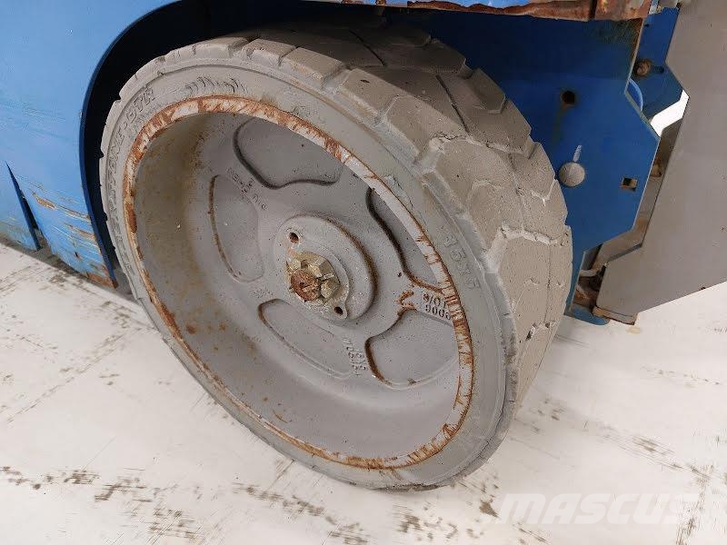 Genie GS-2632 Ollós emelők