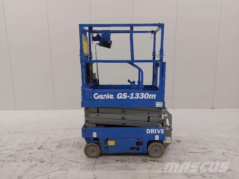 Genie GS-1330M Käärtõstukid