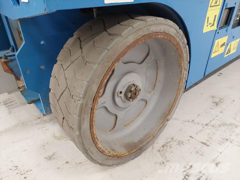 Genie GS-4047 Käärtõstukid