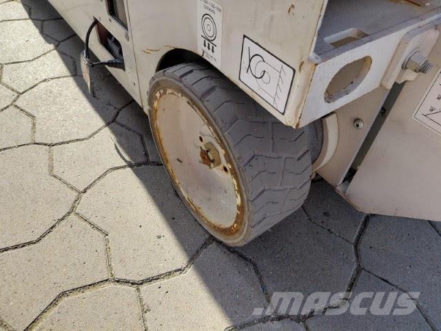 Genie GS-1532 رافعات مقصية الشكل