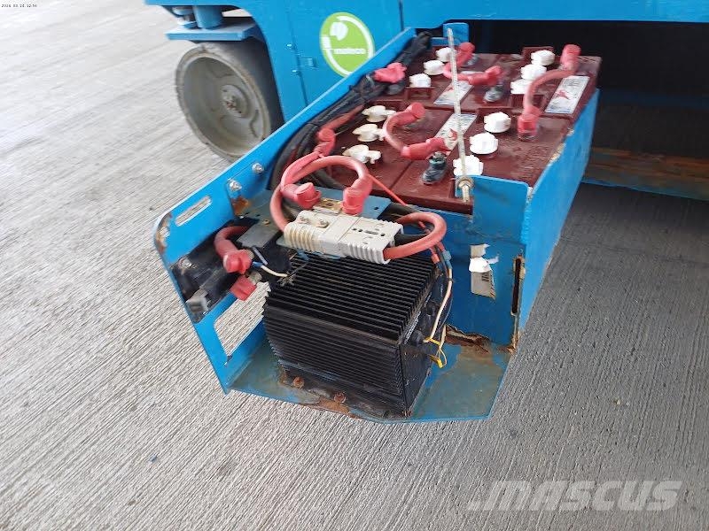 Genie GS-2646 Scissor lifts