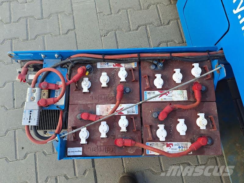 Genie GS-2646 Scissor lifts