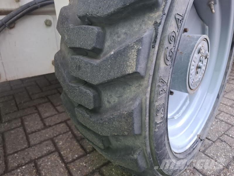 Genie GS-3390 RT Žirkliniai keltuvai