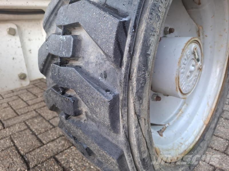 Genie GS-3390 RT Žirkliniai keltuvai