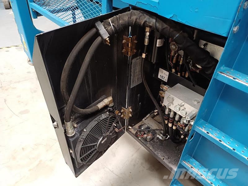 Genie GS-3390 RT 剪叉式升降机