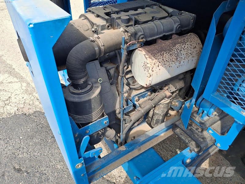 Genie GS-3390 RT Ножничные подъемники