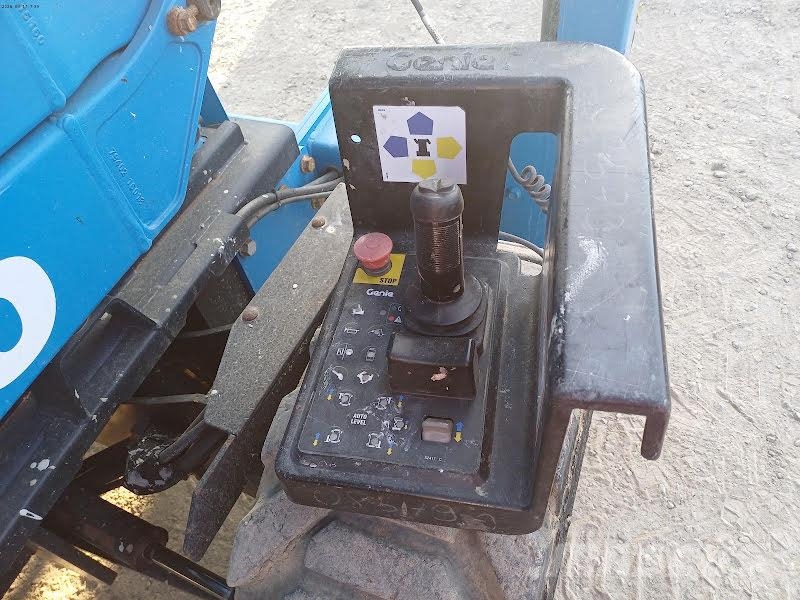 Genie GS-3390 RT Scheren-Arbeitsbühnen