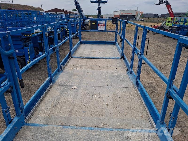 Genie GS-3390 RT Škarjaste dvižne ploščadi