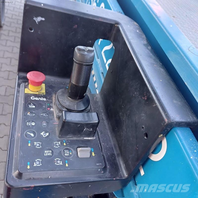Genie GS-3390 RT Škarjaste dvižne ploščadi