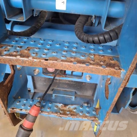 Genie GS-4047 رافعات مقصية الشكل