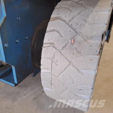 Genie GS-4047 رافعات مقصية الشكل