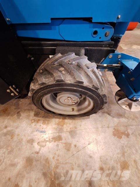 Genie GS-4069 RT OR Žirkliniai keltuvai