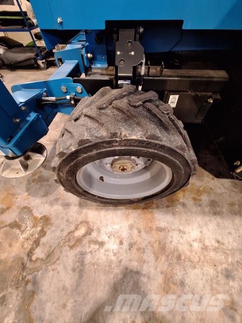 Genie GS-4069 RT OR Žirkliniai keltuvai