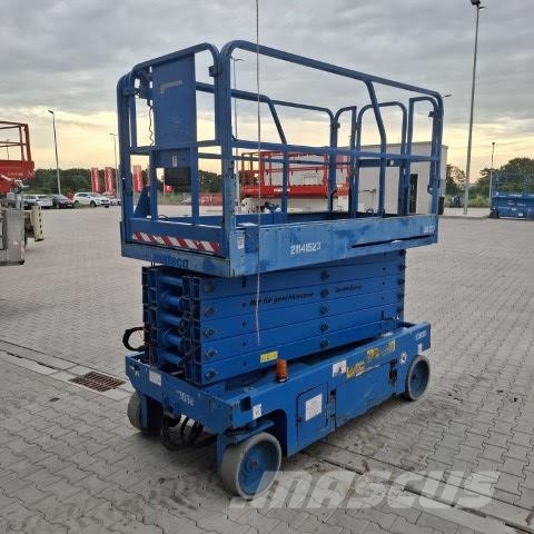 Genie GS-4047 رافعات مقصية الشكل