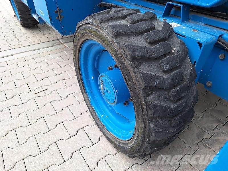 Genie GS-4390 RT Scheren-Arbeitsbühnen