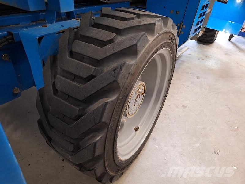 Genie GS-4390 RT Ollós emelők