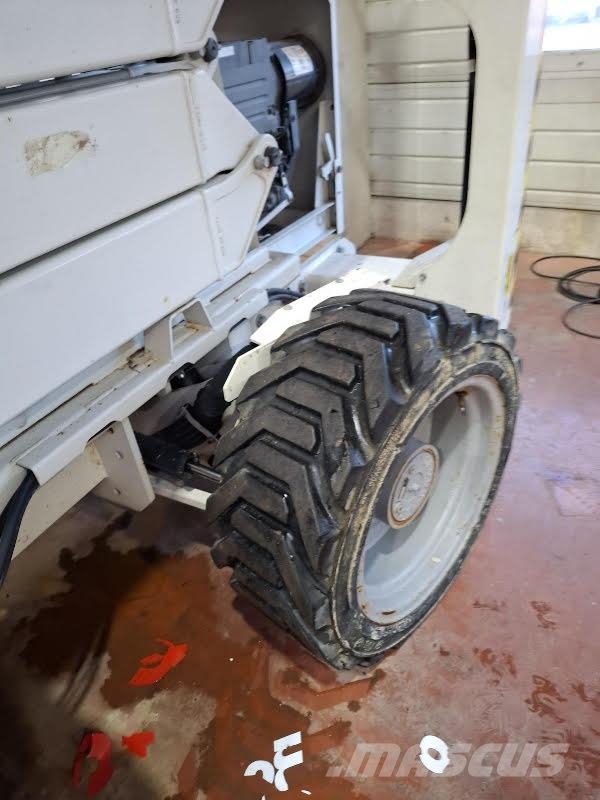 Genie GS-4390 RT Platforme foarfeca
