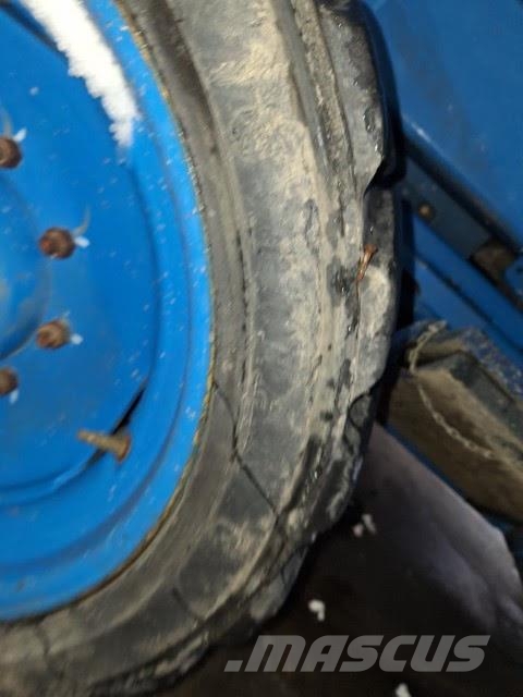 Genie GS-4390 RT Žirkliniai keltuvai
