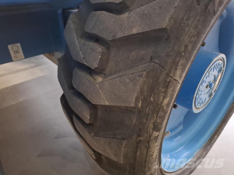 Genie GS-4390 RT Schaarhoogwerkers