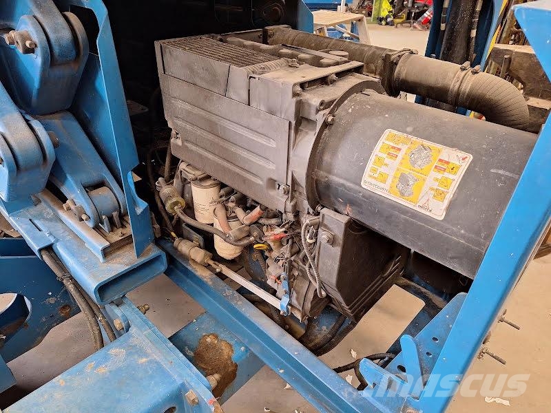 Genie GS-4390 RT Scheren-Arbeitsbühnen