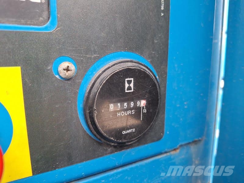 Genie GS-4390 RT Scheren-Arbeitsbühnen