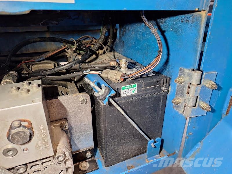 Genie GS-4390 RT Ollós emelők