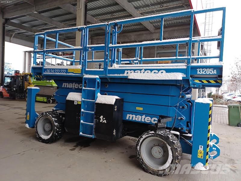 Genie GS-4390 RT Scissor lifts