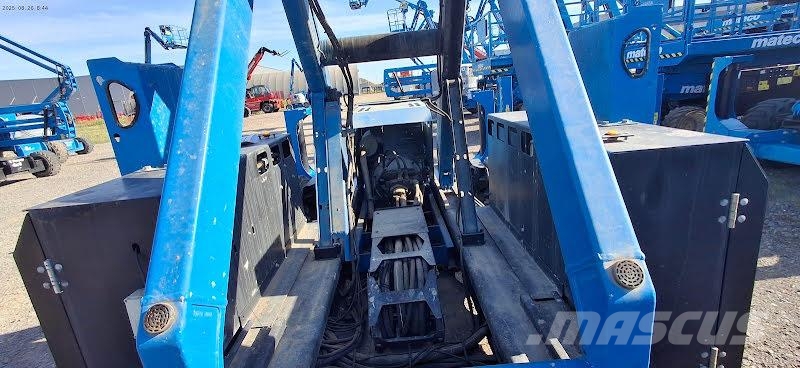 Genie GS-4390 RT Scissor lifts