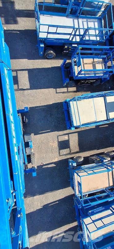 Genie GS-4390 RT Scissor lifts
