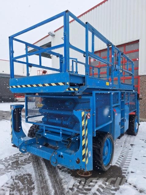 Genie GS-4390 RT Žirkliniai keltuvai