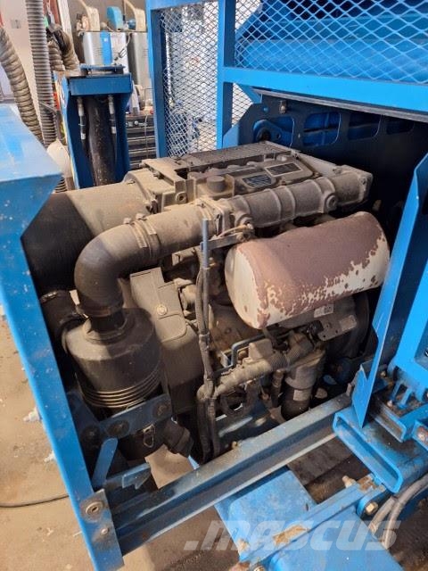 Genie GS-4390 RT Žirkliniai keltuvai