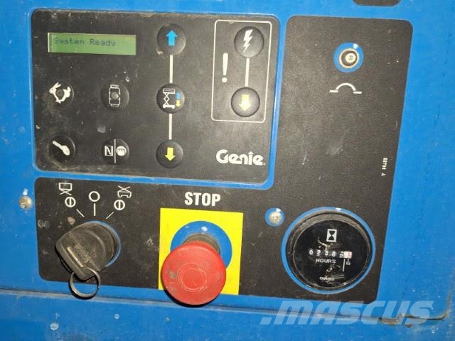 Genie GS-4390 RT Žirkliniai keltuvai
