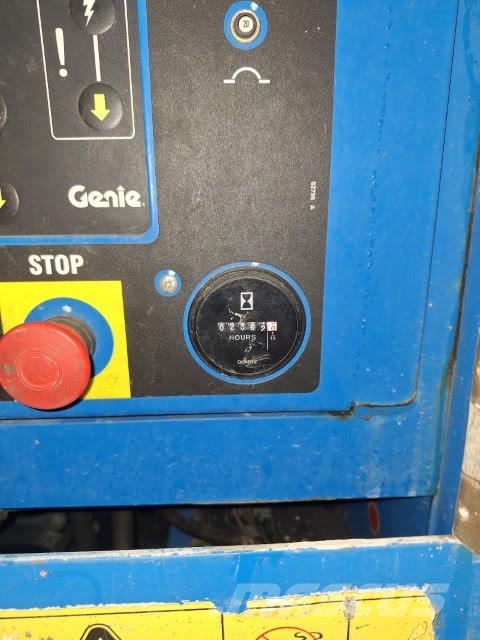 Genie GS-4390 RT Žirkliniai keltuvai
