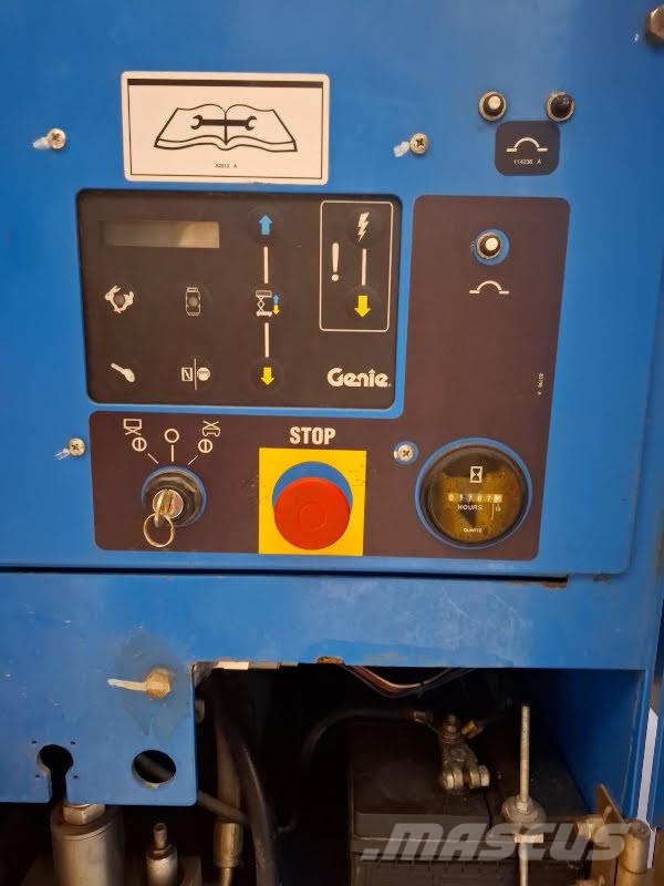 Genie GS-4390 RT Schaarhoogwerkers