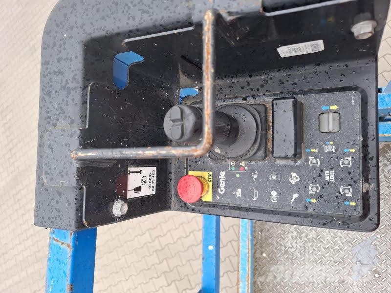 Genie GS-4390 RT Schaarhoogwerkers