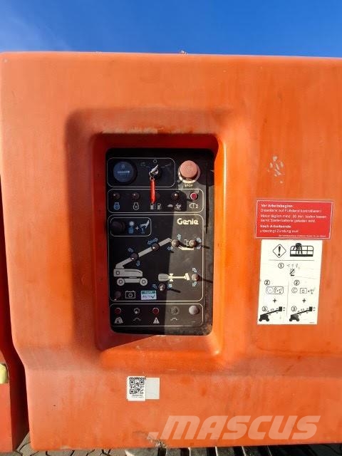 Genie S-85 伸縮臂高空作業車