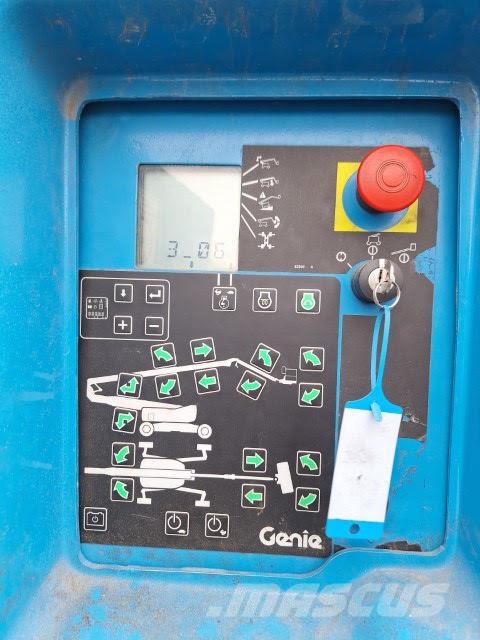 Genie Z-135/70 관절형 전동이동 리프트