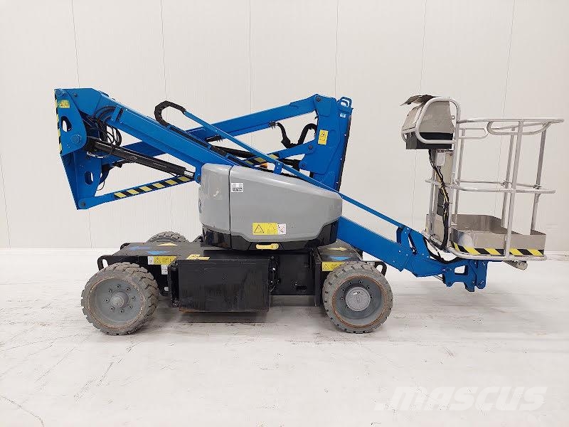 Genie Z-33/18 Gelenkteleskoparbeitsbühnen