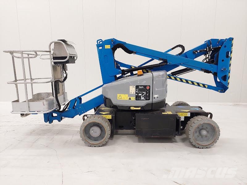 Genie Z-33/18 Gelenkteleskoparbeitsbühnen