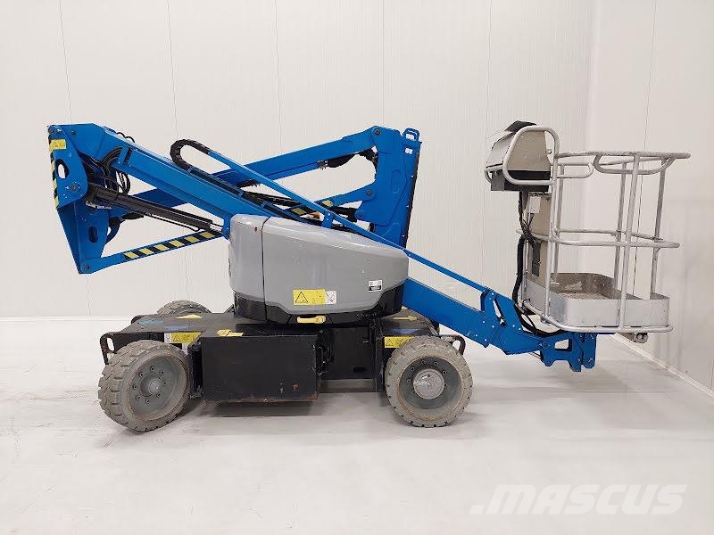 Genie Z-33/18 Gelenkteleskoparbeitsbühnen