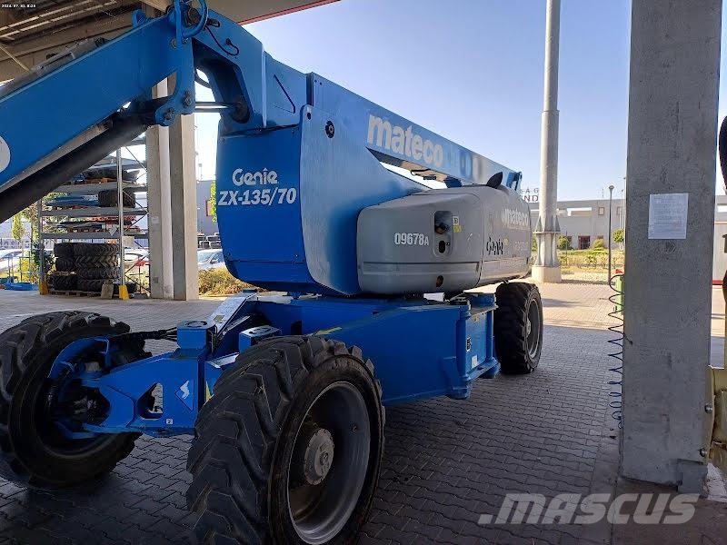 Genie ZX-135/70 Karos emelők