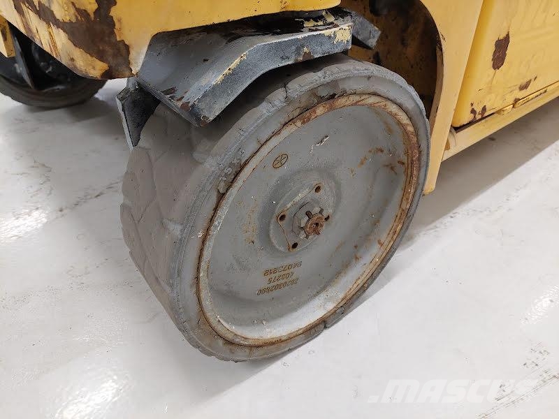 Haulotte COMPACT 14 Piattaforme a pantografo